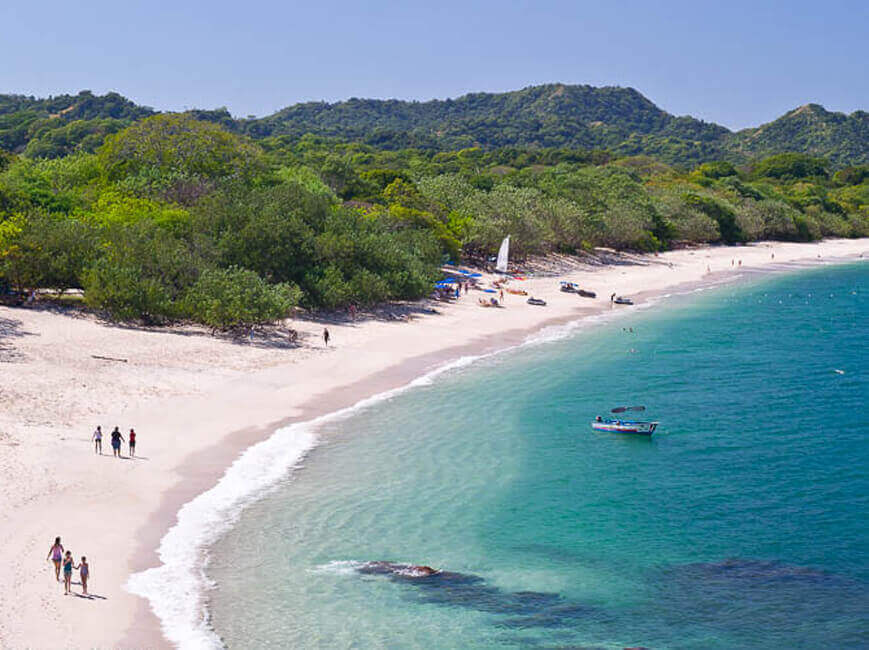 Picture of a beautiful sandy beach and blue water, near San José, Costa Rica.